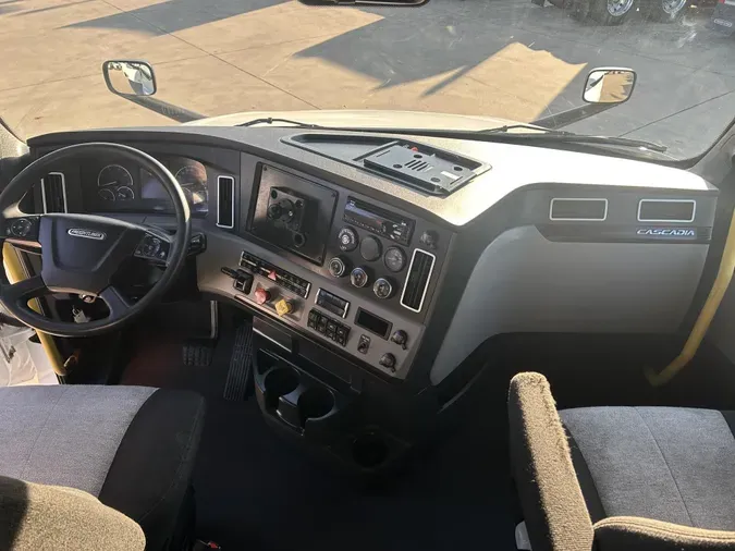 2021 Freightliner Cascadia