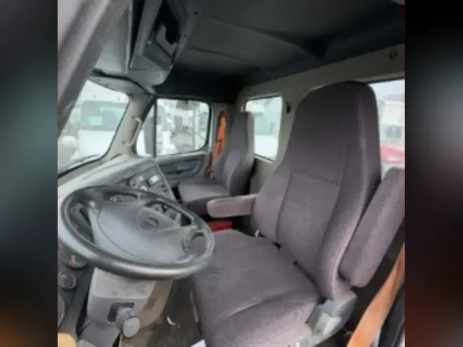 2018 FREIGHTLINER/MERCEDES CASCADIA 125