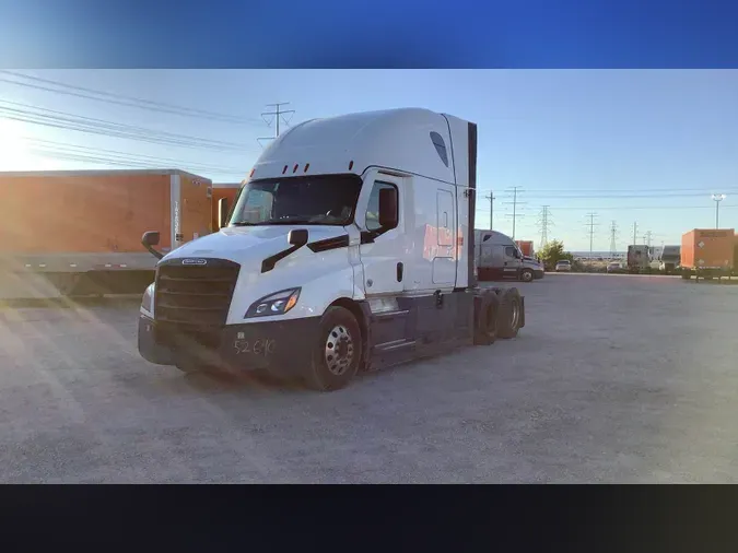 2022 Freightliner Cascadia 126