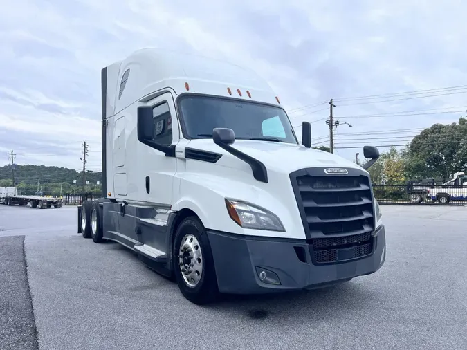 2020 Freightliner Cascadia