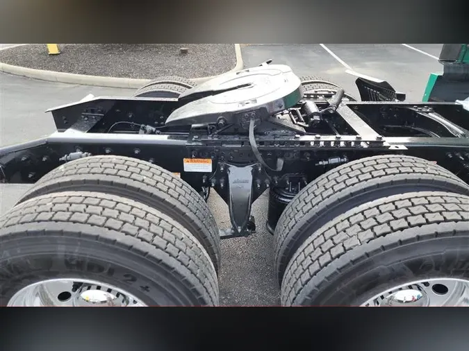 2020 FREIGHTLINER CA126