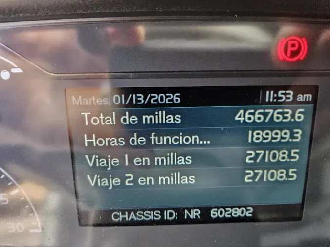 2022 VOLVO VNL64T760