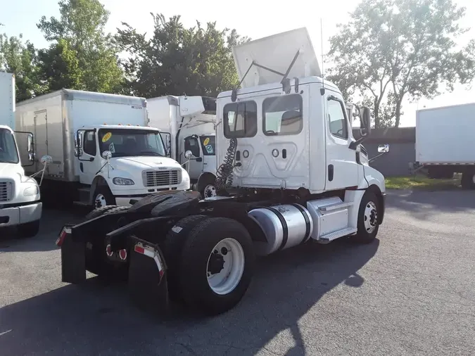 2020 FREIGHTLINER/MERCEDES NEW CASCADIA 12676e0e0cda4c4086e96eaa1bc3d2afb47
