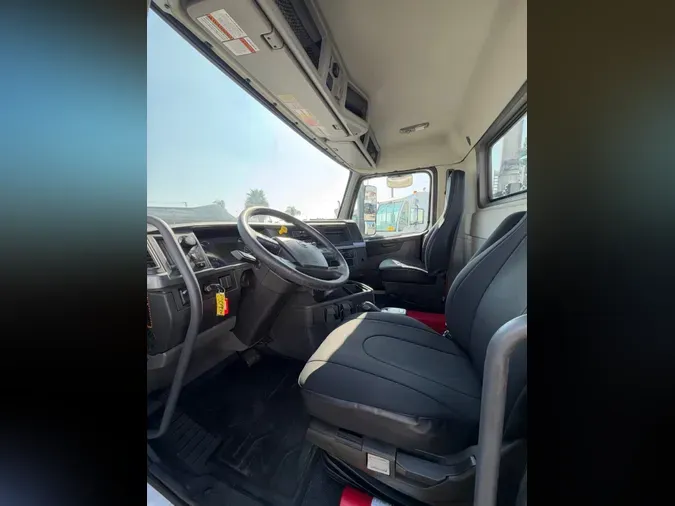 2020 VOLVO VNR42T 30076e16fc7fc074d52673c804e1f39d21c