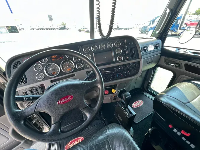 2020 PETERBILT 389