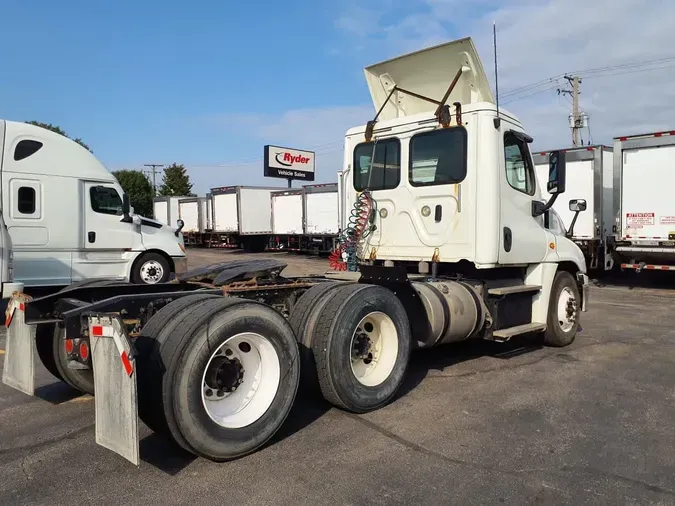 2018 FREIGHTLINER/MERCEDES CASCADIA 12576e35ce1e0c8ed5476859e9d2e57a95f