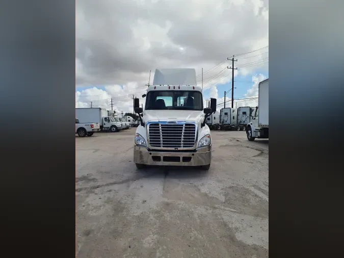 2018 FREIGHTLINER/MERCEDES CASCADIA 125