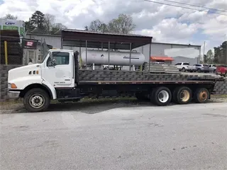 1999 STERLING L9513