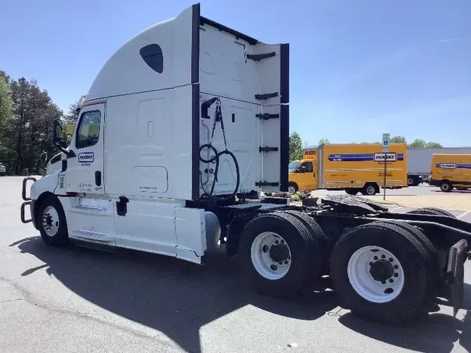 2019 Freightliner T12664ST