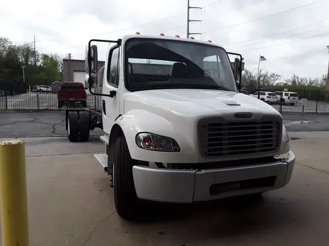2020 FREIGHTLINER/MERCEDES M2 106