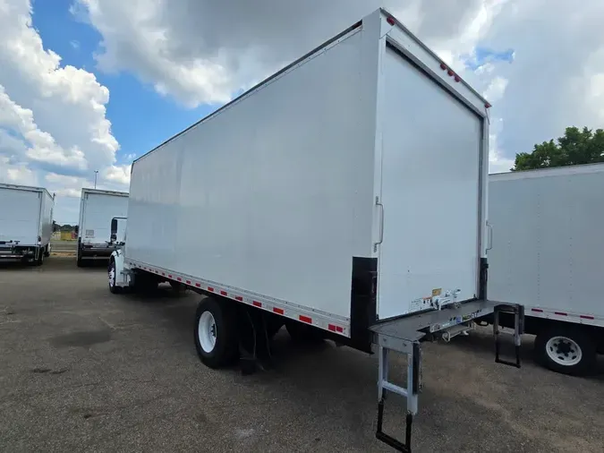 2018 FREIGHTLINER M2 106