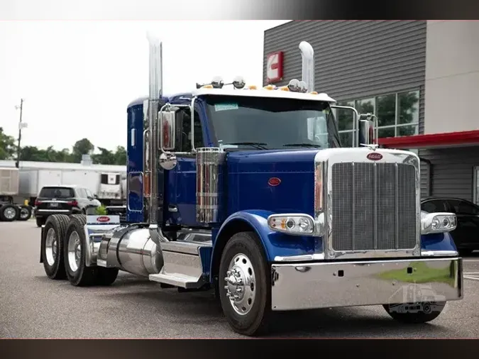 2025 PETERBILT 589