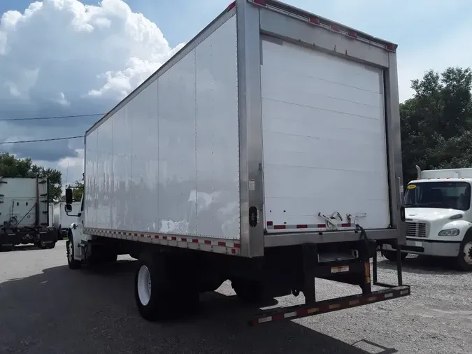 2018 FREIGHTLINER M2 106