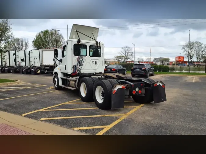 2019 FREIGHTLINER/MERCEDES CASCADIA 125