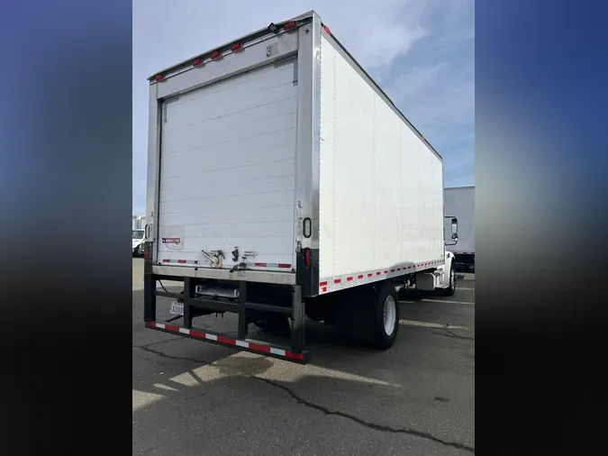 2016 FREIGHTLINER/MERCEDES M2 106