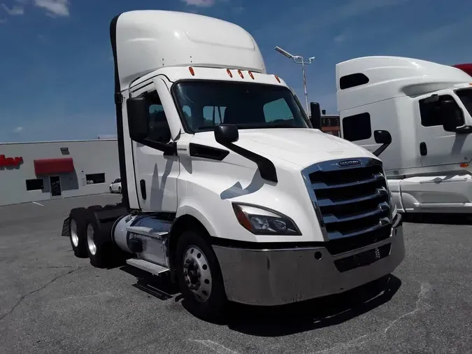 2021 FREIGHTLINER/MERCEDES CASCADIA PX11664ST