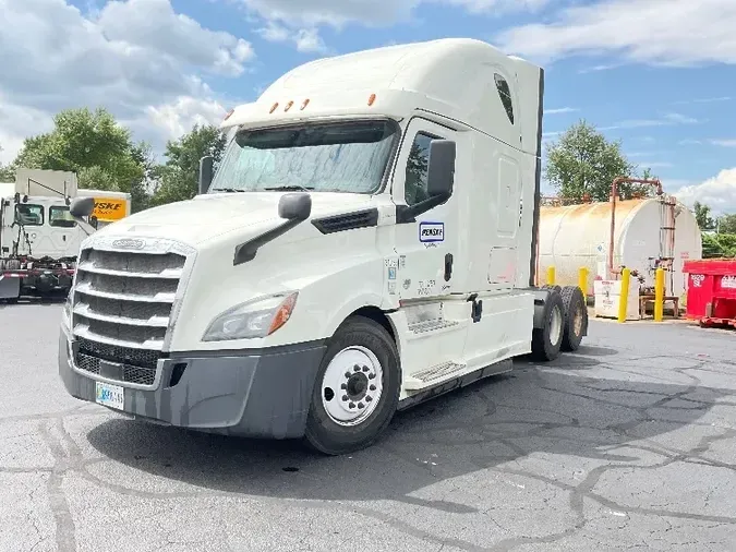 2018 Freightliner T12664ST