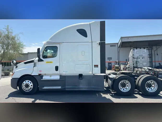 2023 Freightliner Cascadia 126