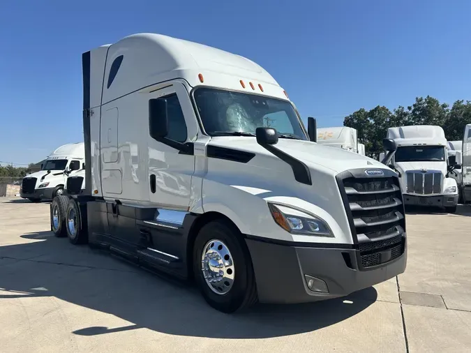 2023 Freightliner Cascadia