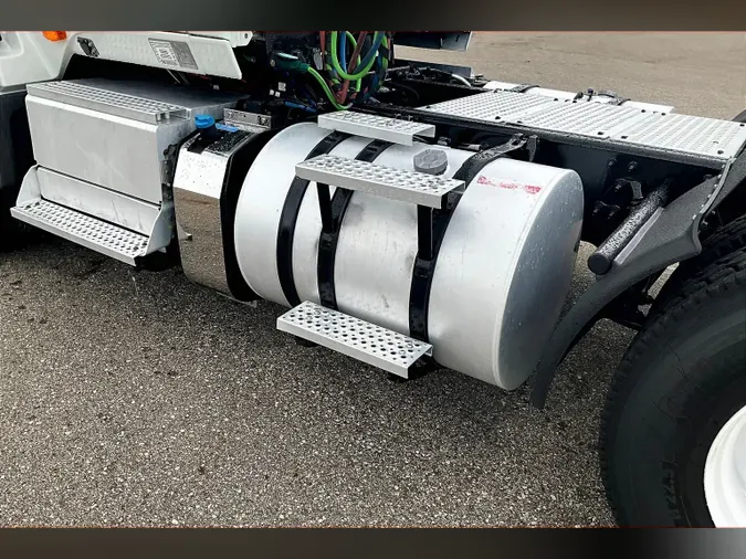2019 INT LT625 6x4