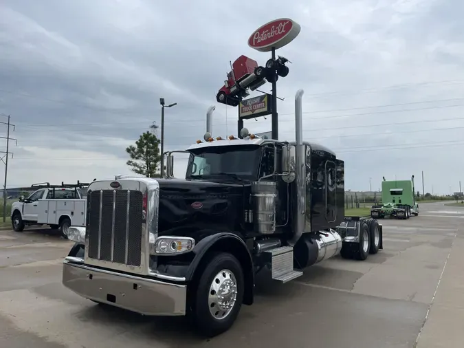 2022 Peterbilt 389