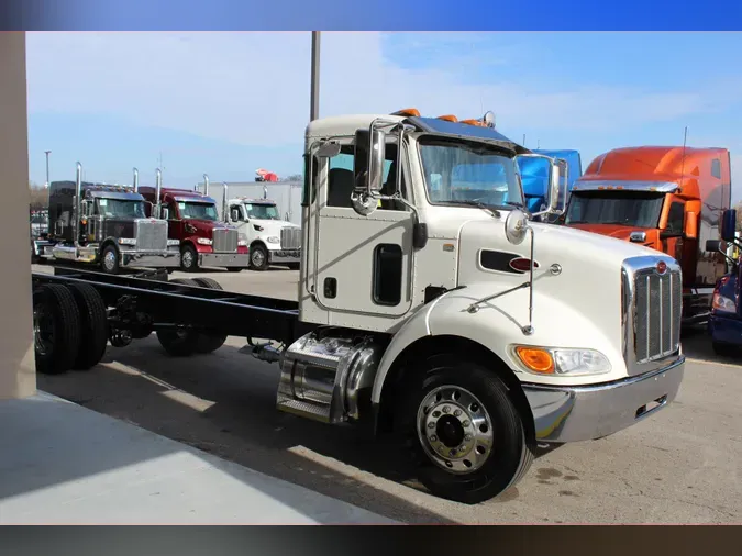 2020 Peterbilt 337