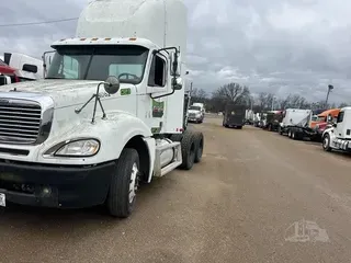 2004 FREIGHTLINER COLUMBIA 120