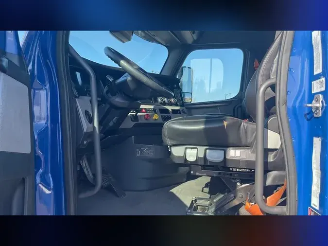 2020 FREIGHTLINER CA12676fdcb87436511467f556bfea5445987