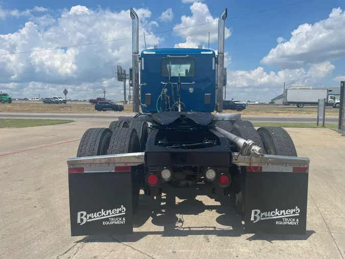 2019 PETERBILT 567