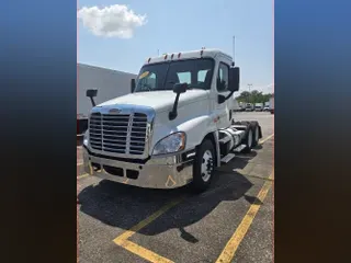 2016 FREIGHTLINER/MERCEDES CASCADIA 125