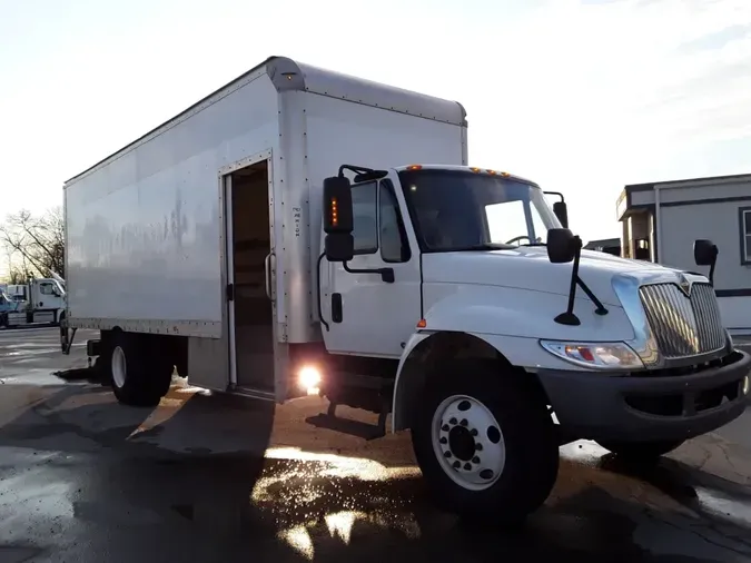 2019 NAVISTAR INTERNATIONAL 4300 SBA