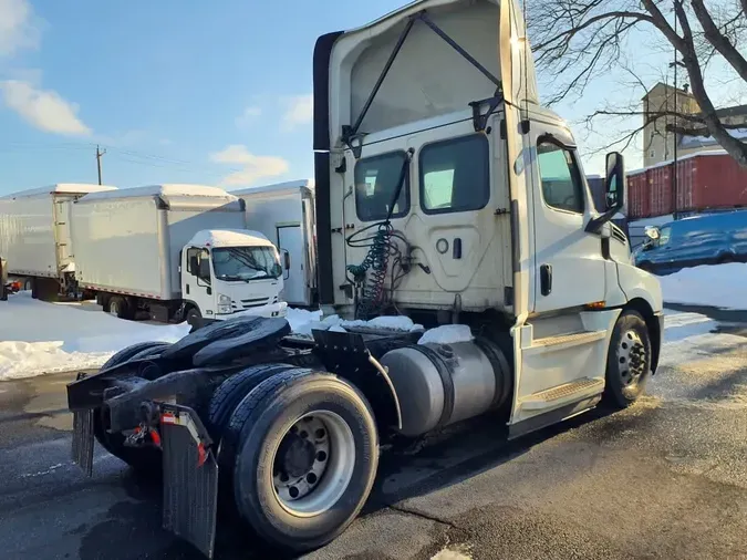 2020 FREIGHTLINER/MERCEDES NEW CASCADIA 126