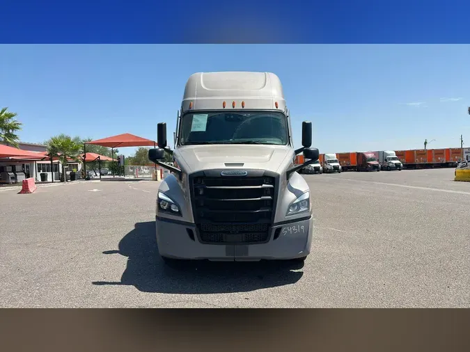 2023 Freightliner Cascadia 126770e3f969a228161757dbd27deb0b68f