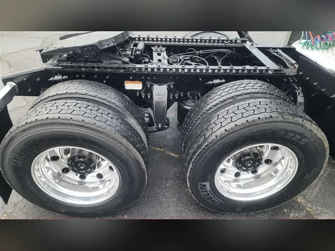 2020 FREIGHTLINER CA126