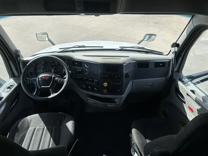 2021 Peterbilt 579