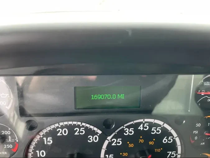 2019 FREIGHTLINER/MERCEDES M2 106