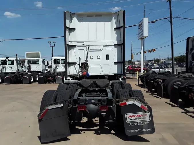 2019 NAVISTAR INTERNATIONAL LT625 SLPR CAB