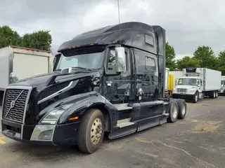 2020 VOLVO VNL64T860