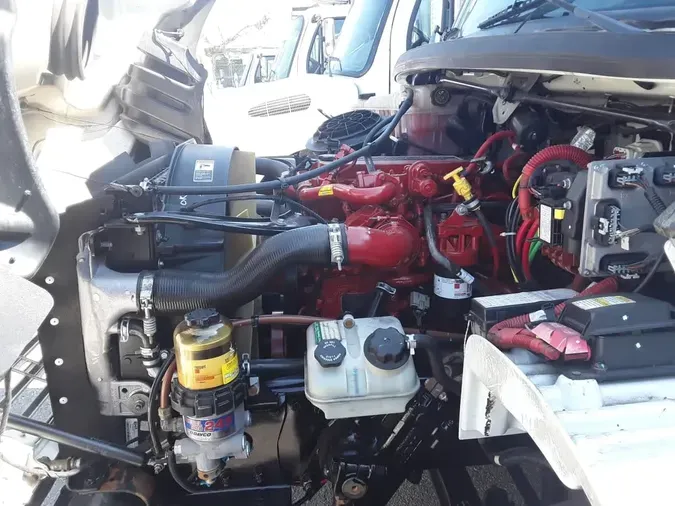 2019 FREIGHTLINER M2 106