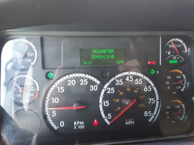 2020 FREIGHTLINER/MERCEDES M2 106