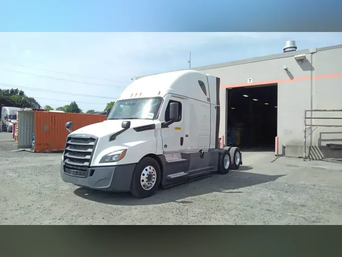 2023 Freightliner Cascadia 126