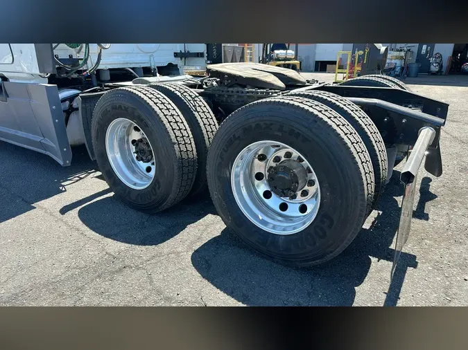 2024 Freightliner Cascadia 126