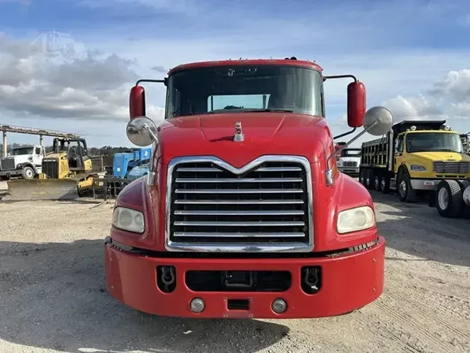 2018 MACK PINNACLE CXU613