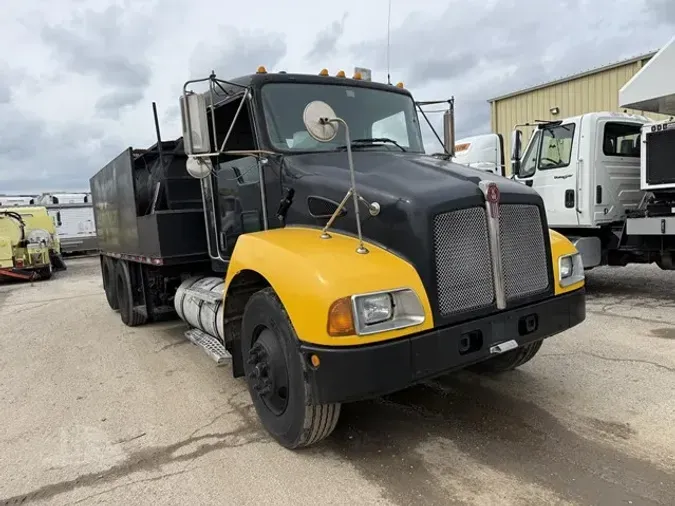 2007 KENWORTH T300