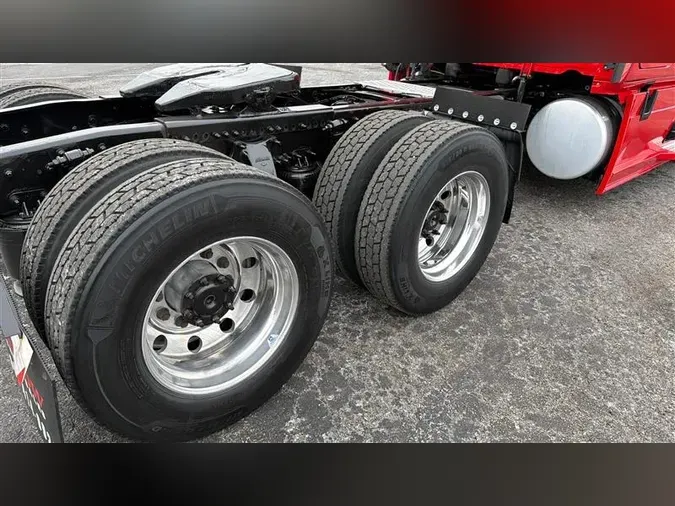 2022 FREIGHTLINER CA126