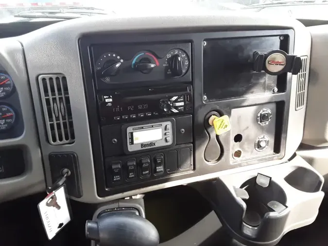 2019 NAVISTAR INTERNATIONAL 4300