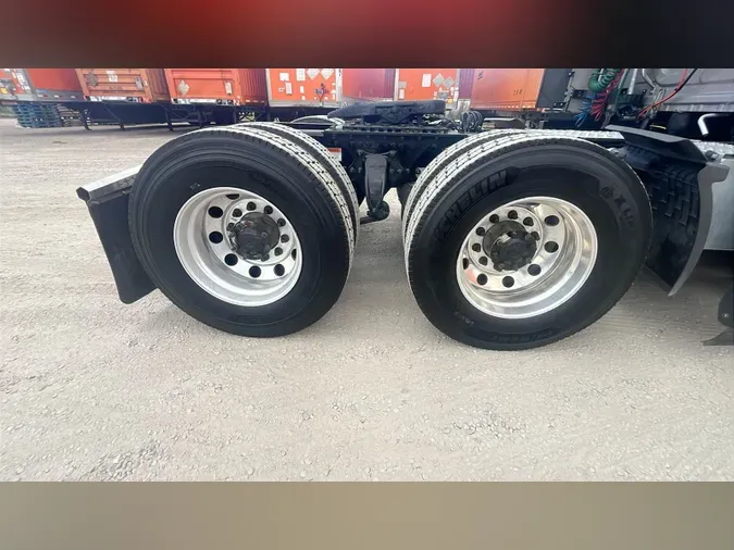 2025 Freightliner Cascadia 126772008eab9568d549f9e37d13a7fb4b8