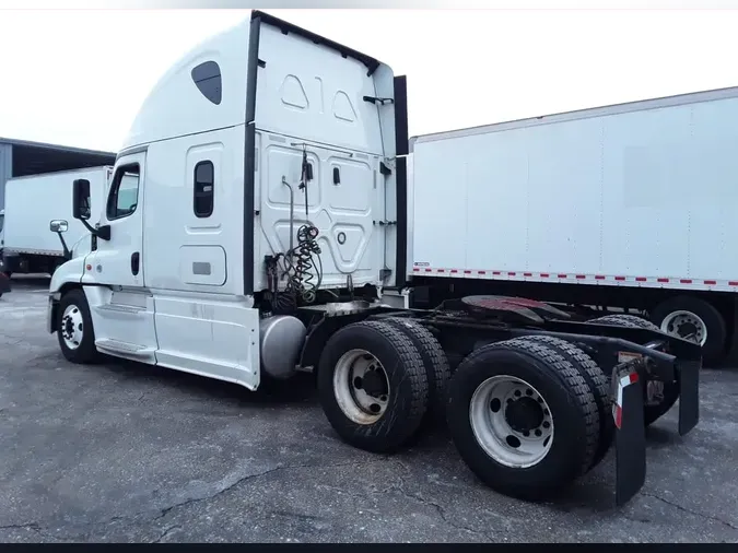 2019 FREIGHTLINER/MERCEDES CASCADIA 125