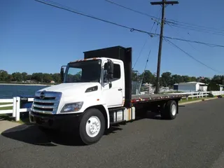 2017 HINO 268