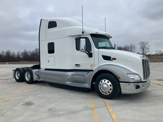 2021 Peterbilt 579